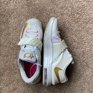 Kevin Durant 7 “Aunt Pearl”